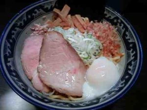 兎に角の温玉油そばの口コミ　松戸駅東口 徒歩3分