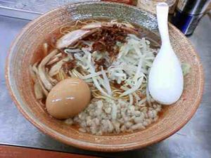 覆麺の味玉覆麺の口コミ　神保町駅　Ａ4出口より徒歩1分