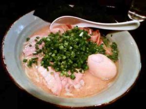 風雲児の得製らーめんの口コミ 新宿駅