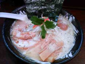 北海豚骨麺屋 銀鈴の特選札幌白味噌らーめんの口コミ　谷在家駅 徒歩10分、東武バス 加賀一丁目バス停 徒歩2分