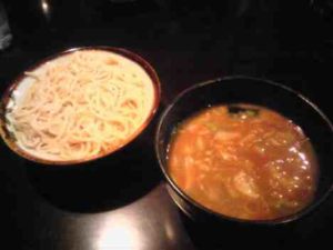 大勝軒 しのやの八丁味噌つけそば（少なめ）の口コミ　公共の交通機関がないかも。