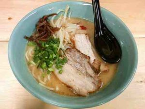 【閉店】極汁煮豚らーめん鹿濱銀蠅の【初代】塩豚骨らーめんの口コミ 谷在家駅