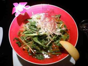 ASIAN BOWL 冬蔭激城麺の赤の口コミ　JR各線・東京メトロ銀座線「神田駅」より徒歩4分