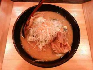 麺処 花田の味噌ラーメンの口コミ 各線「池袋駅」東口から徒歩6分ほど