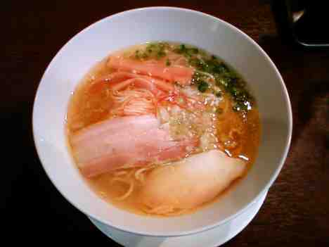 麺や 維新 Menya Ishinの塩らぁ麺の口コミ　「横浜駅」から徒歩7分