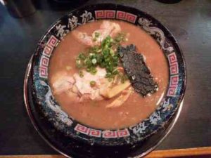 無鉄砲 中野店の豚骨ラーメンの口コミ　西武新宿線「沼袋駅」から徒歩7分ほど