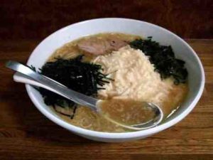 【閉店】豚骨ラーメン専門店 魔法使いの七味お酢トロロラーメンの口コミ JR高崎線「北上尾駅」徒歩15分