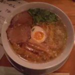 麺と酒の肴 葉彩人の鶏だし塩らーめんの口コミ 東京急行 東横線「都立大学駅」から徒歩8分