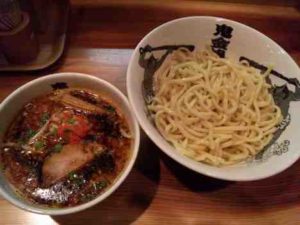 カラシビつけ麺 鬼金棒のカラシビつけ麺（中盛）の口コミ　JR山手線・京浜東北線、東京メトロ銀座線「神田駅」から徒歩4分