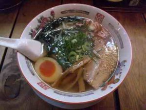 支那そば屋 蘭丸の特製塩そばの口コミ　都営新宿線「西大島駅」から徒歩4分ほど