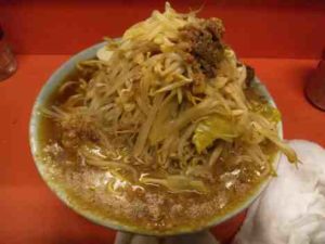 ラーメン富士丸 神谷本店のラーメンの口コミ　東京メトロ南北線「志茂駅、王子神谷駅」から徒歩8分ほど