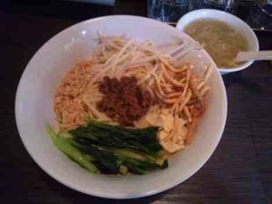 自家製麺 ほうきぼしの汁なし担々麺の口コミ 東京メトロ 南北線「志茂駅」徒歩8分程度
