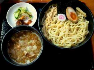 つけ麺 中華そば 佐とうのつけ麺の口コミ 車でのアクセスがよさそうな立地。