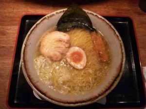 らーめんと餃子専門店 まんぼうの塩ラーメンの口コミ 埼玉新都市交通伊奈線「羽貫駅」から徒歩で約20分