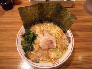 横浜らぁめん 桜花の醤油ラーメンの口コミ JR「大宮駅」西口より徒歩3分ほど