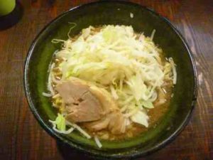 麺や豚髭のラーメンの口コミ JR京浜東北線「蕨駅」から徒歩25分