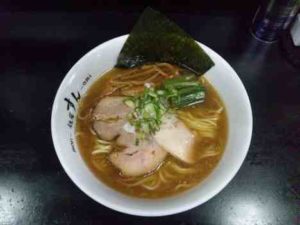 麺屋 すんの中華そばの口コミ カウンター9席