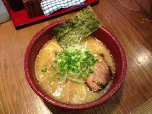 麺屋たつみ喜心 狭山店の鶏そば (白)の口コミ 西武新宿線「狭山市駅」から徒歩20分ほど